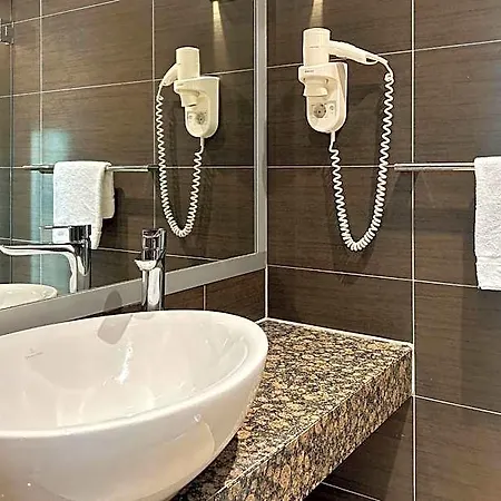 Levell Hotel